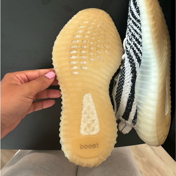 ZEBRA YEEZYS 🦓 SIZE 7 • $120 - Picture 3 of 3